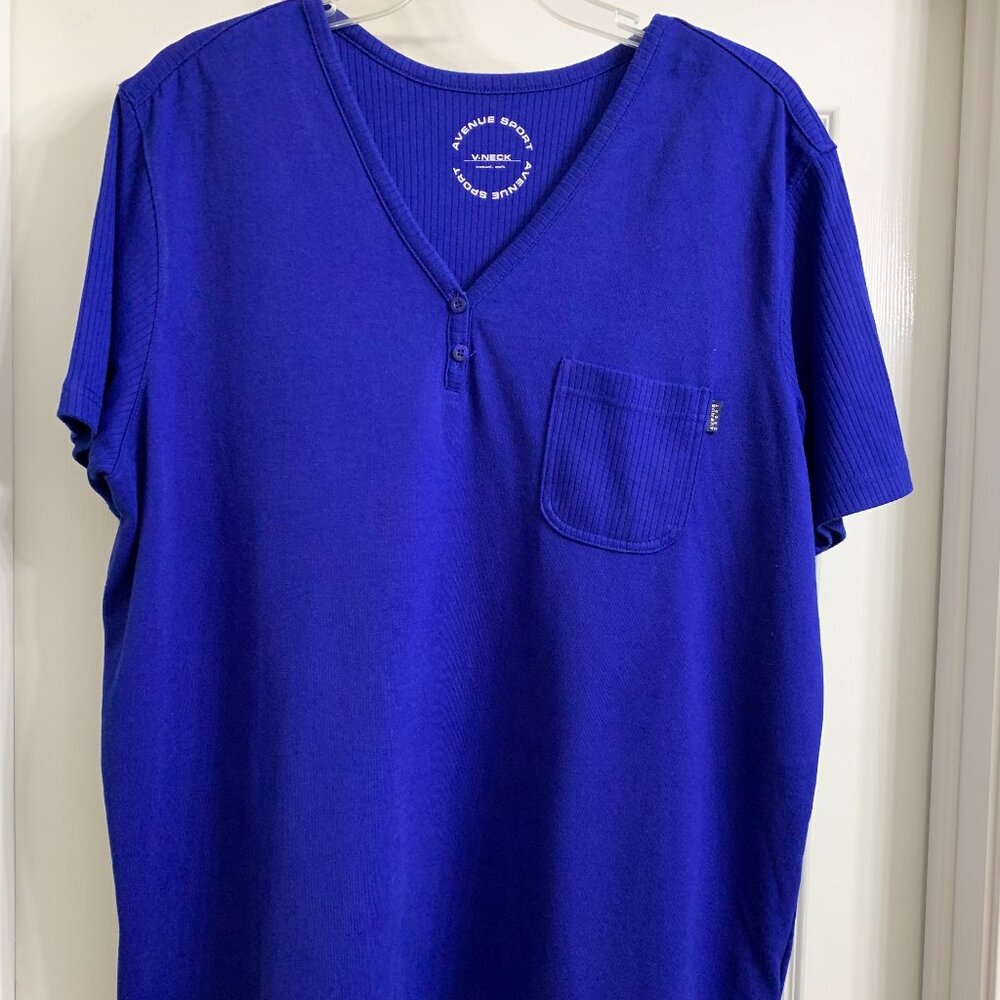 Avenue Sport Women's Royal Blue Shirt Size 22/24